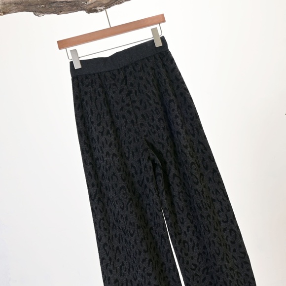 lululemon athletica Black Patterned Wide Leg Pants - Picture 2 of 3